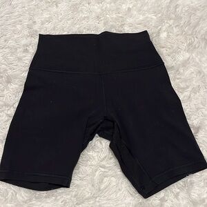 Align shorts, minimally pilled